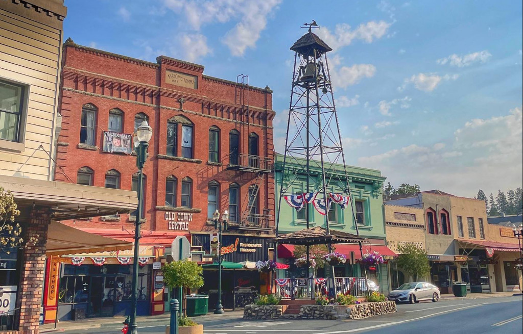 Tips for Your Perfect Weekend in Placerville (Where You&#8217;ll Never Need to Move Your Car)
